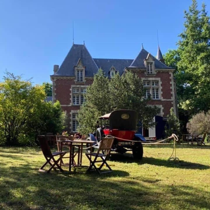 Bed and Breakfast Domaine De La Croix De Saint Lambert Poix-Terron Exterior foto