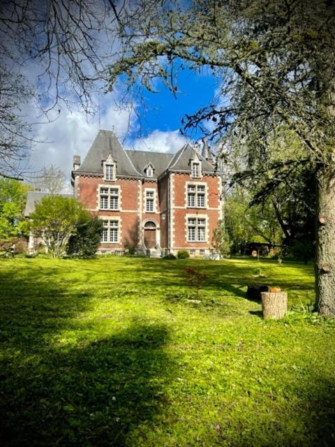 Bed and Breakfast Domaine De La Croix De Saint Lambert Poix-Terron Exterior foto